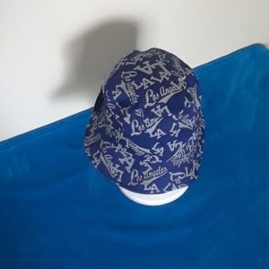LA LOGO HAT